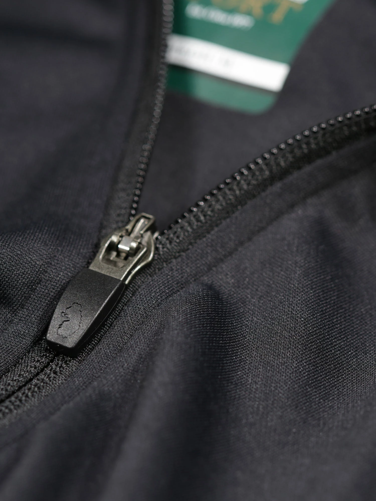 KEY ZIP THROUGH PERFORMANCE HOODY 6 KEY ZIP THROUGH PERFORMANCE HOODY - Image 6