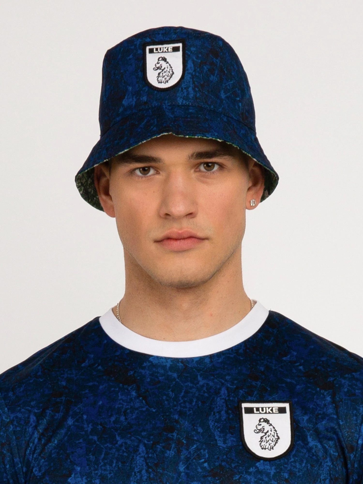 ADORED REVERSIBLE BUCKET HAT 1 ADORED REVERSIBLE BUCKET HAT